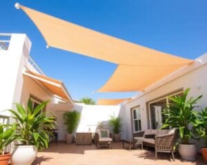 Sonnensegel und Markisen: So bleibt die Terrasse angenehm kühl